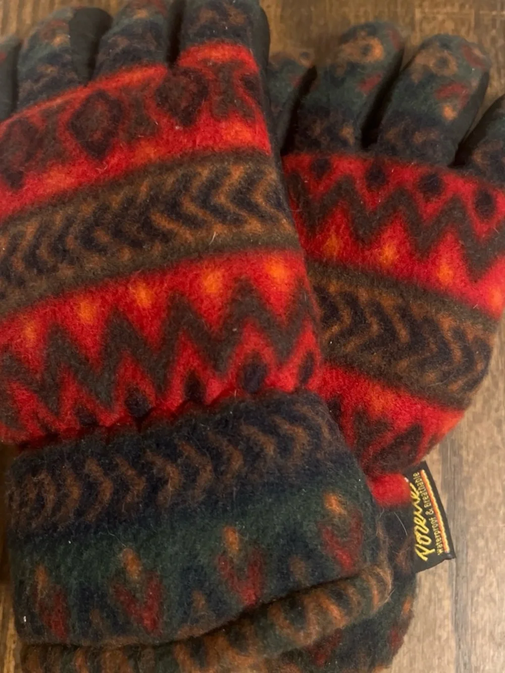 Porelle Aztec Print Fleece Gloves - Thinsulate Lined Waterproof